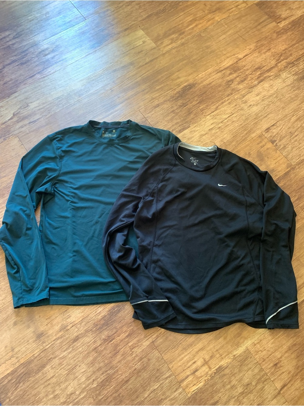 Nike Dri-Fit, Exertion mens M stretch active wear Pullovers